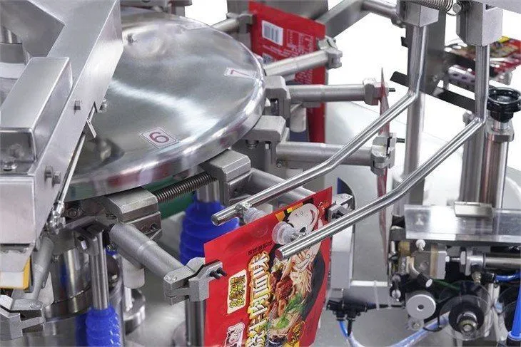 Automatic Bagging And Sealing Machine
